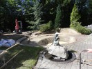 Teich mit verschiedenen Wasserzonen ausheben